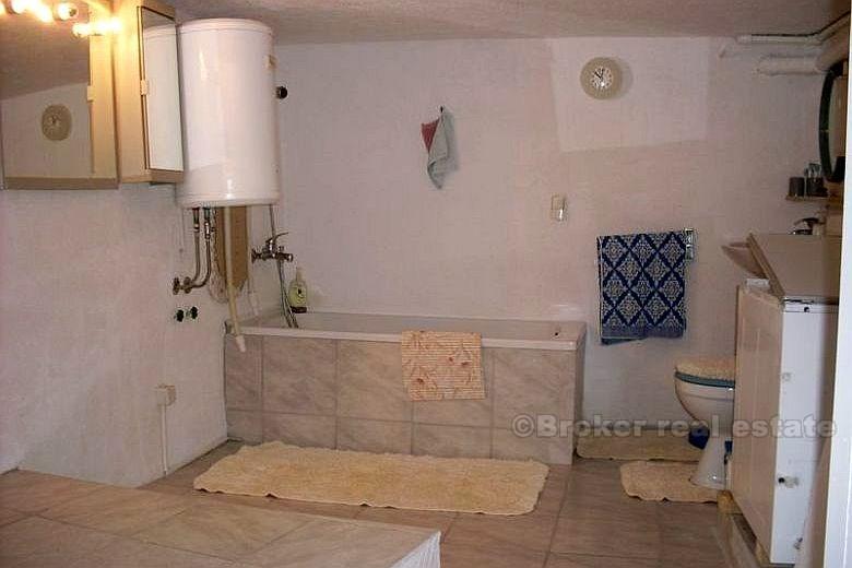 Pelješac - dom na 4 podlažiach vo vysokom štandarde