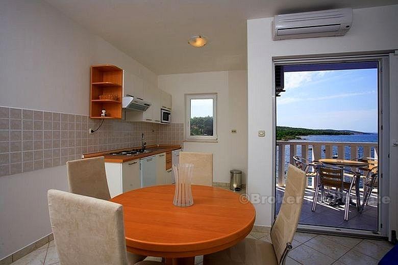 Ostrov Brač - Apartmány pri mori