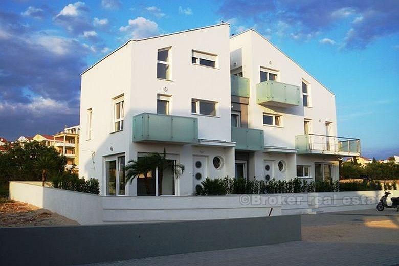Île de Pag - appartements duplex et triplex de haute qualité