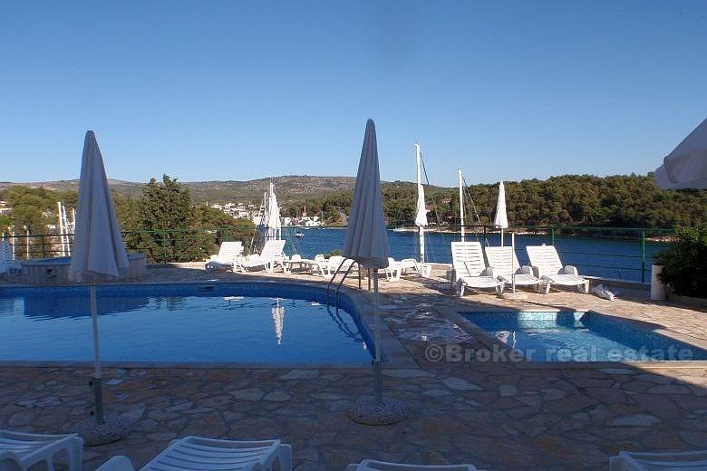 L'île de Brac - Appartement à 40 mètres de la mer