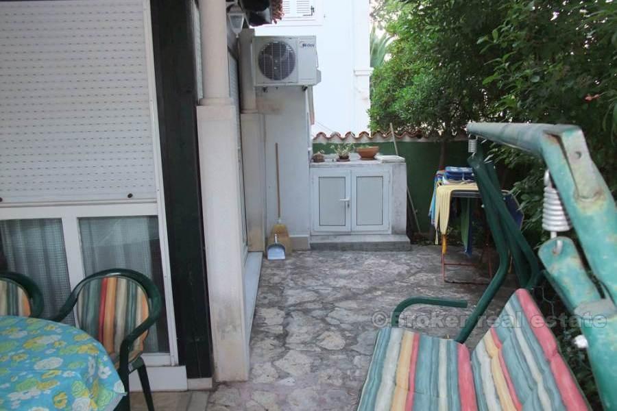L'île de Brac - Appartement à deux chambres avec jardin