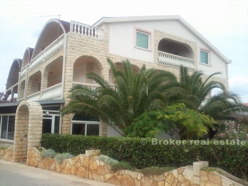 Island of Vir - House with 3 apartments and land