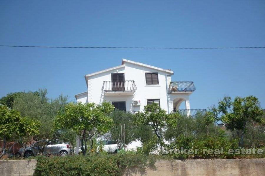 Trogir - House with land on 3 floors