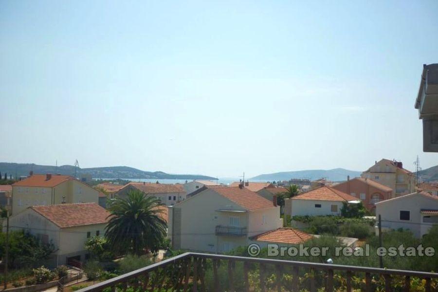 Trogir - House with land on 3 floors