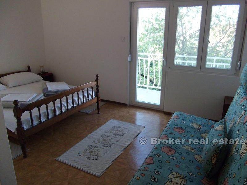 Sibenik area - House with 9 apartments 50 meters from sea