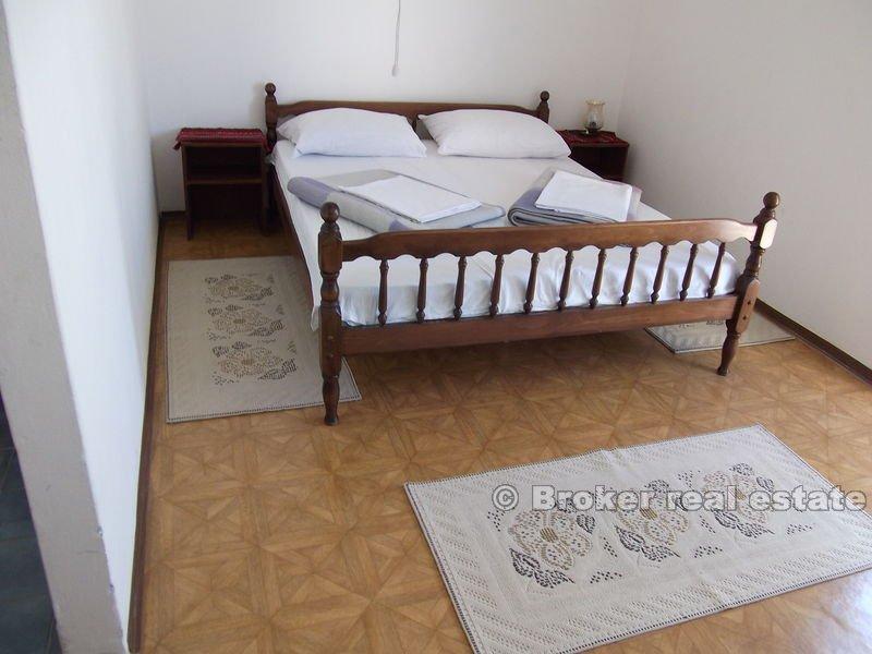 Sibenik area - House with 9 apartments 50 meters from sea