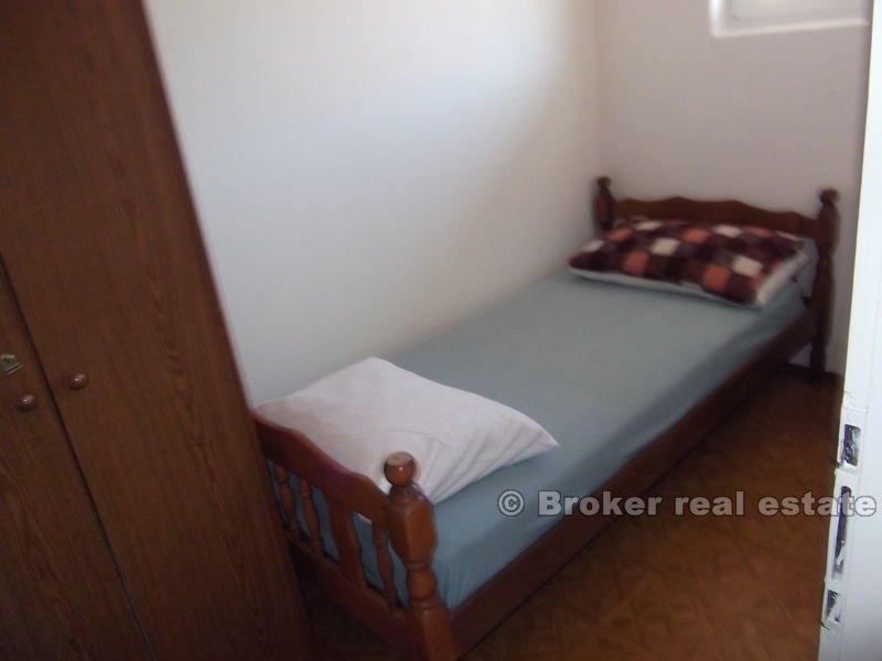 Sibenik area - House with 9 apartments 50 meters from sea