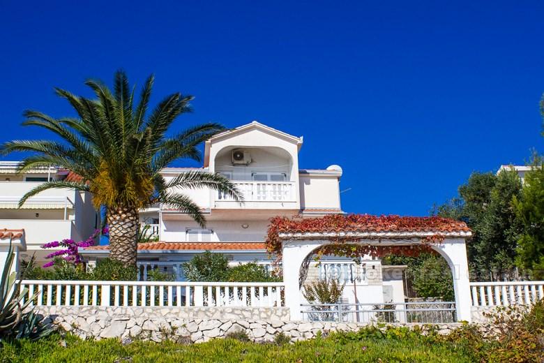 Île de Ciovo - Maison en bord de mer sur 3 étages