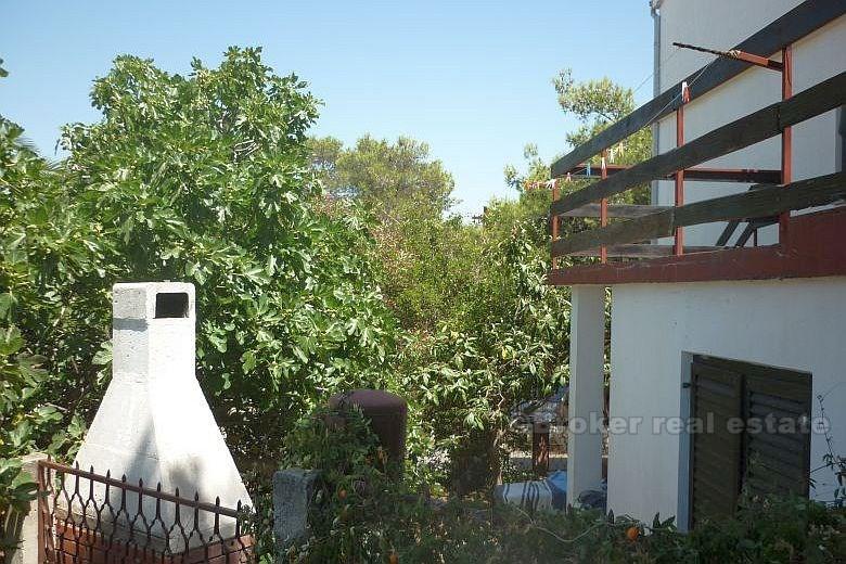 Rogoznica - Dom z apartamentami w centrum miasta