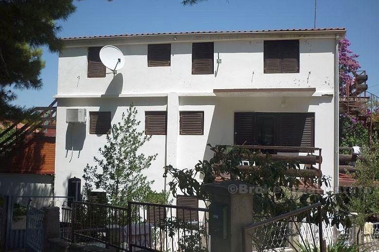 Rogoznica - Dom z apartamentami w centrum miasta