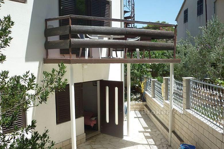 Rogoznica - Dom z apartamentami w centrum miasta