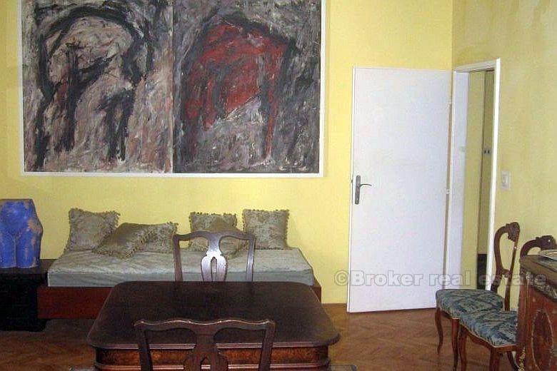 Centrum Splitu - Apartament z 4 pomieszczenia w środku miasta