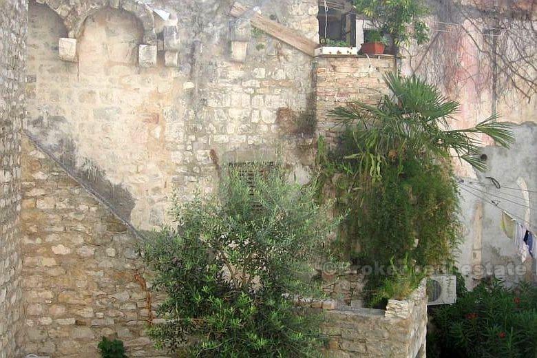 Centrum Splitu - Apartament z 4 pomieszczenia w środku miasta