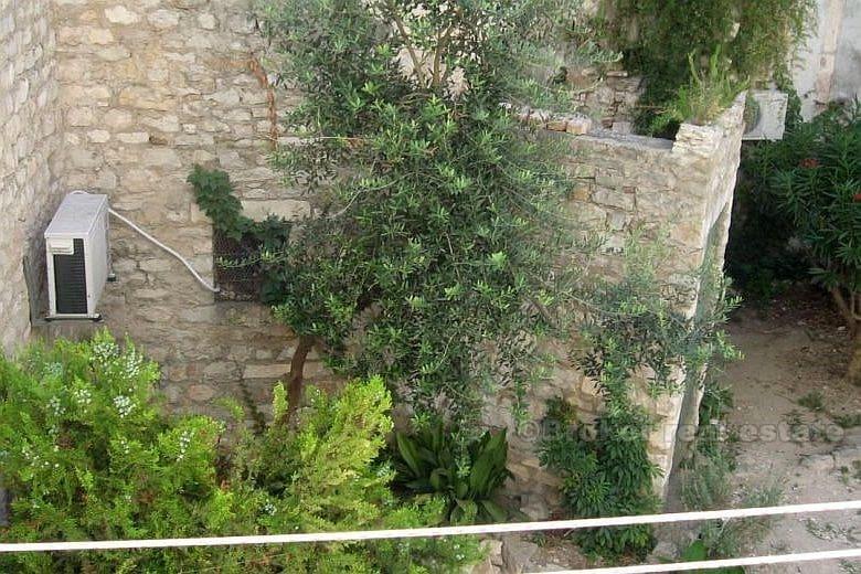 Centrum Splitu - Apartament z 4 pomieszczenia w środku miasta