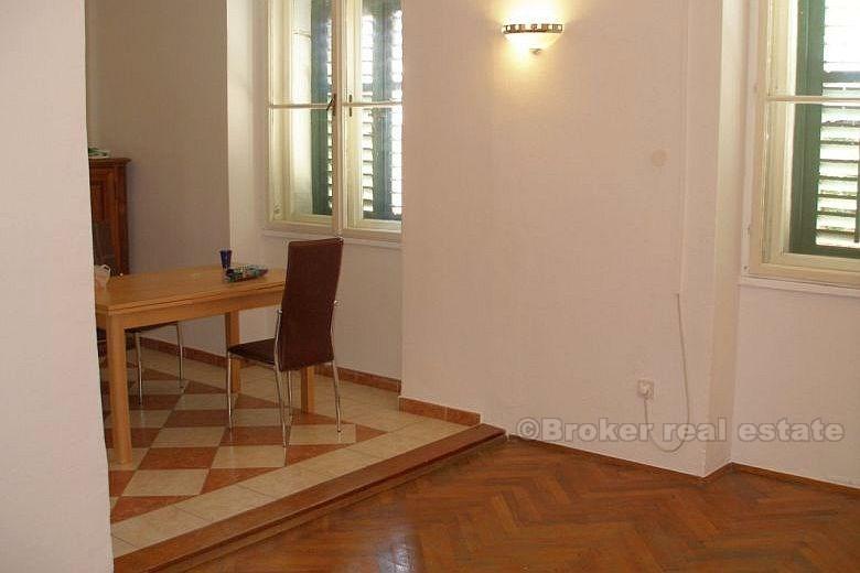 Split - Appartamento di 105 m2 al piano terra