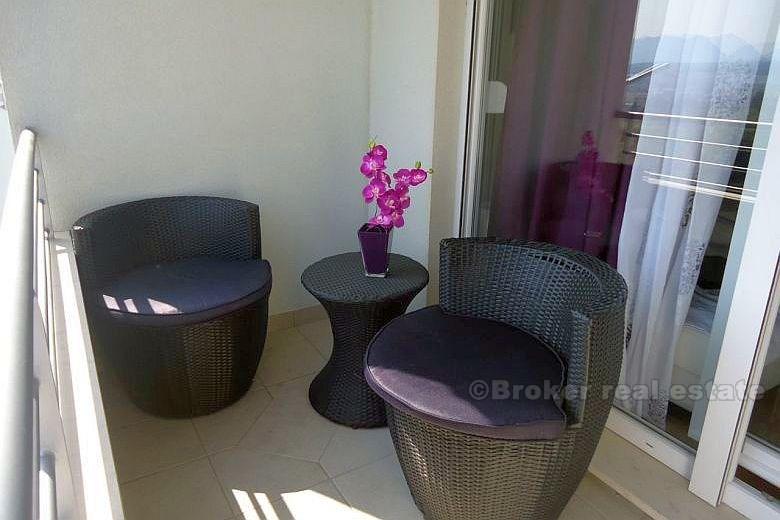 Solin - Newly renovated apartment