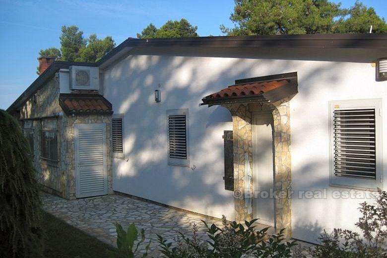 Umag - Haus von 110 m2, 5 Meter vom Meer entfernt