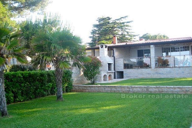 Umag - Haus von 110 m2, 5 Meter vom Meer entfernt