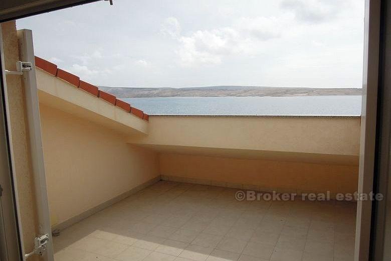 Île de Pag - Appartement avec 3 chambres et vue sur la mer.