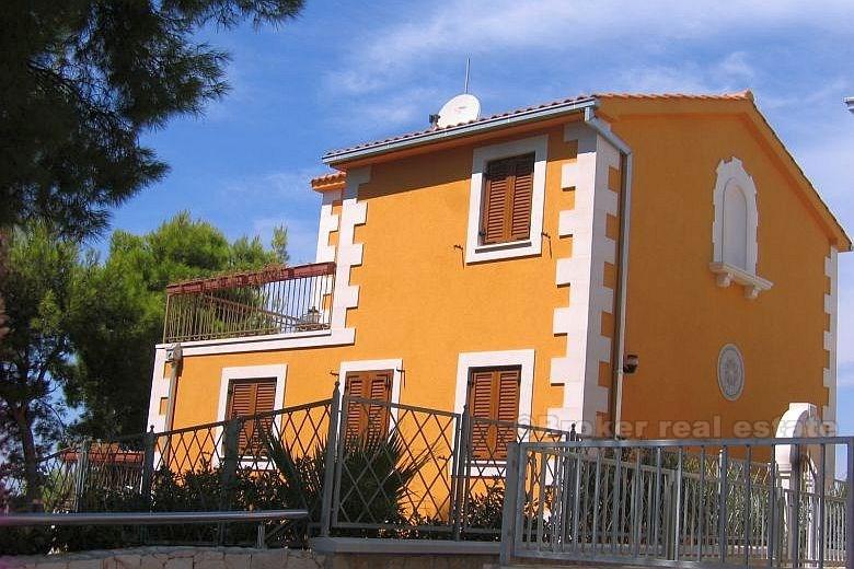 Rogoznica - Hus med utsikt över havet på 3 våningar