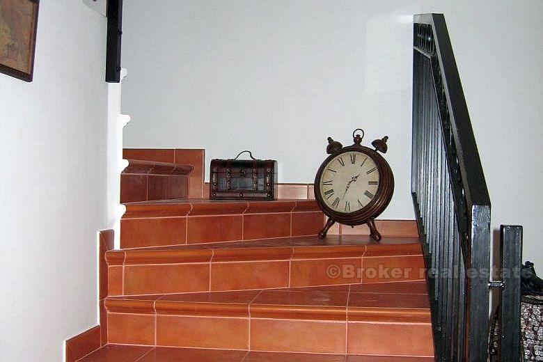 Rogoznica - Hus med utsikt over havet på 3 etasjer