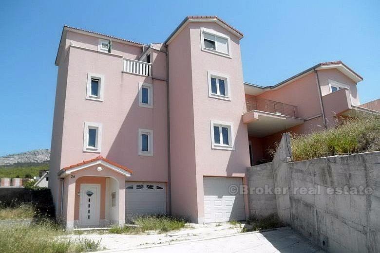 Blízko Split - Dom 388,52 m2 na 4 podlažiach