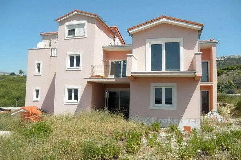 W pobliżu Split - Dom 388,52 m2 na 4 piętrach