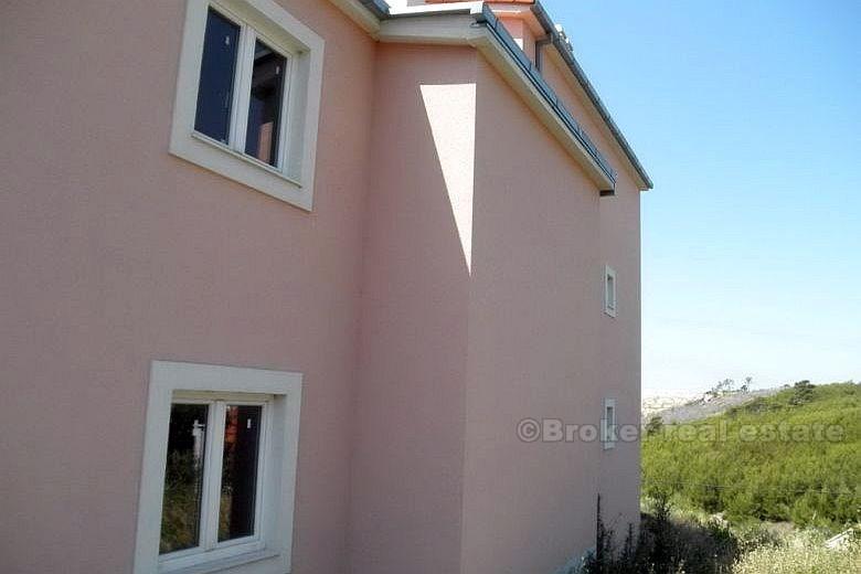 W pobliżu Split - Dom 388,52 m2 na 4 piętrach