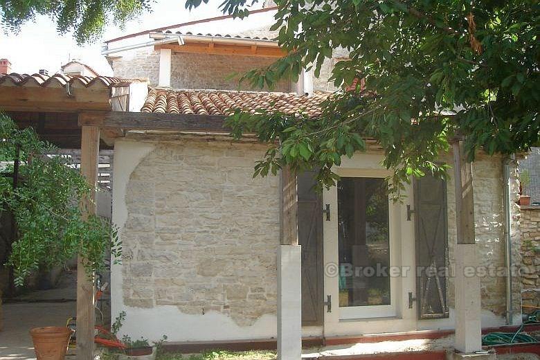 Vodnjan, nedaleko Puly - Dům na 3 podlažích