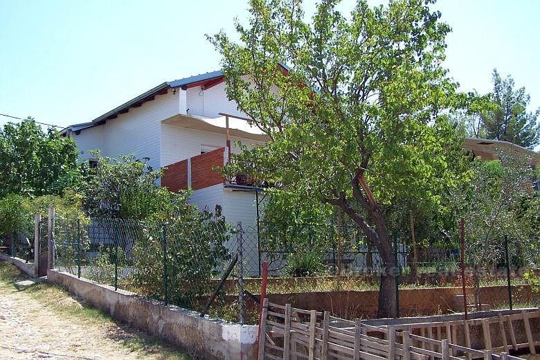 Blizu Zadra - Kuća na tri etaže s dvije spavaće sobe