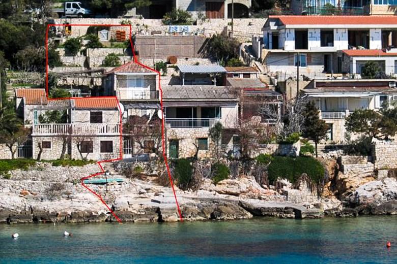 Wyspa Vis - 3 kondygnacyjny dom na 120m2 z 320m2 ziemi