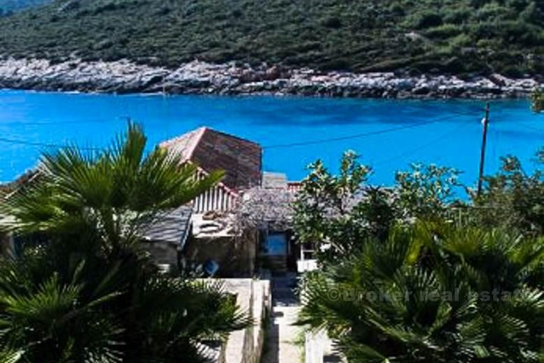 Wyspa Vis - 3 kondygnacyjny dom na 120m2 z 320m2 ziemi