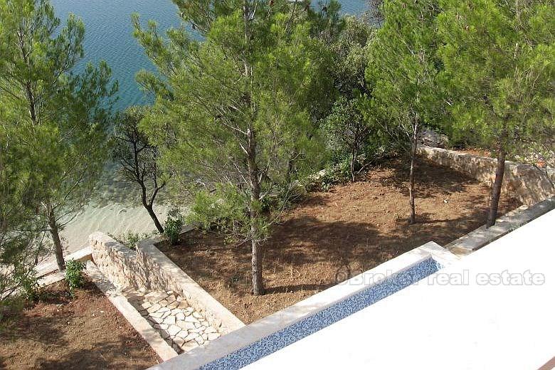 W pobliżu Zadar - Dom przy morzu z 3 mieszkań