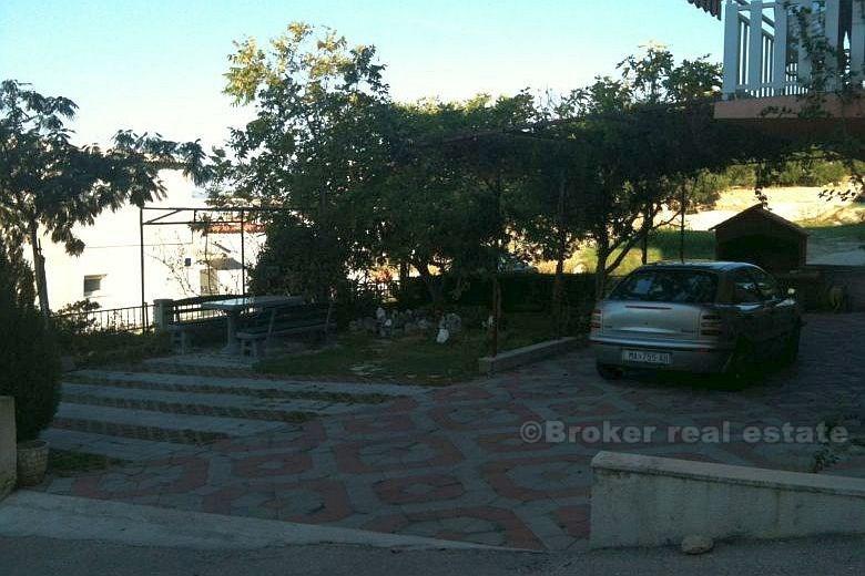 Makarska - Leilighet hus på 400 m2 med 300 m2 land