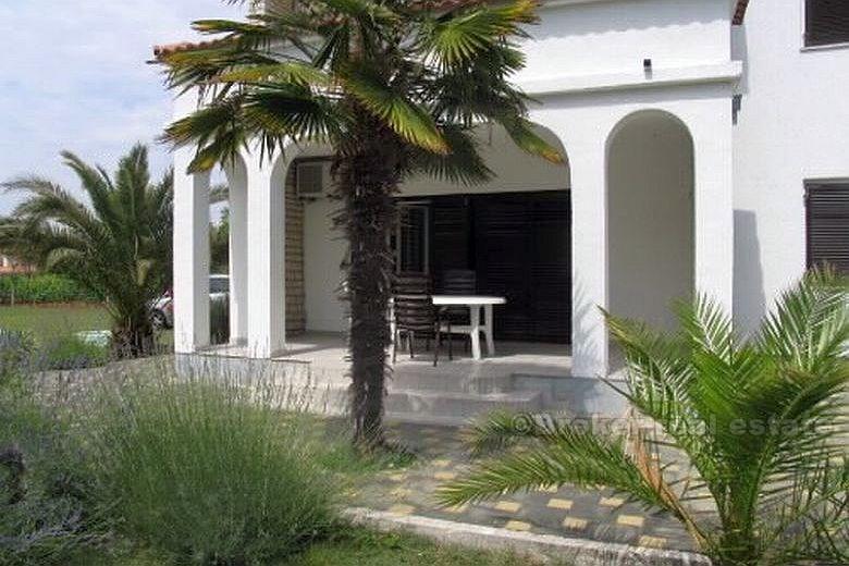 W pobliżu Zadar - Dom z 4 apartamenty i ogród