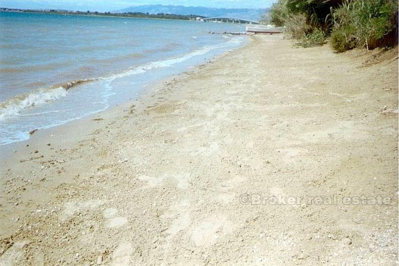 Blizu Zadra - Kuća sa 4 stana i vrtom