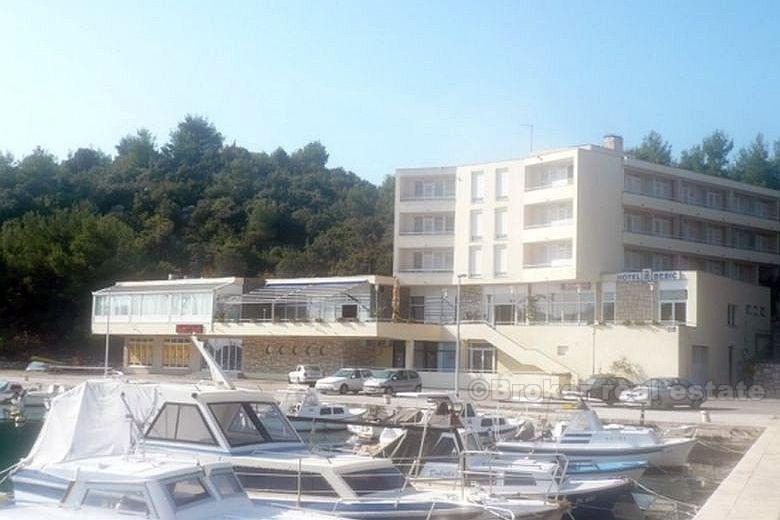Ploce - Hotel nad morzem z 46 pokoi