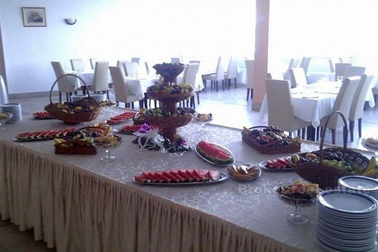 Ploce - Hotel nad morzem z 46 pokoi