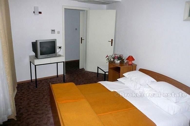Ploce - Hotel nad morzem z 46 pokoi