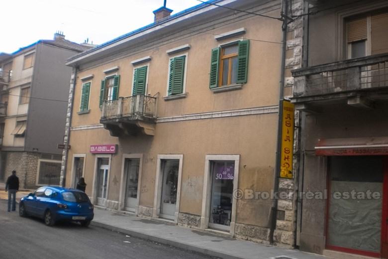 Knin - Duży dom na 500 m2 w centrum