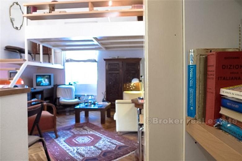 Split by - Leilighet nær sentrum