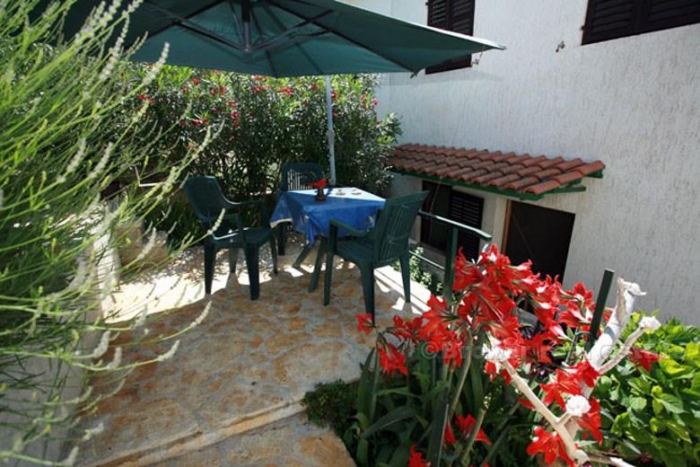 Ostrov Brač - 2 apartmány s výhledem na moře