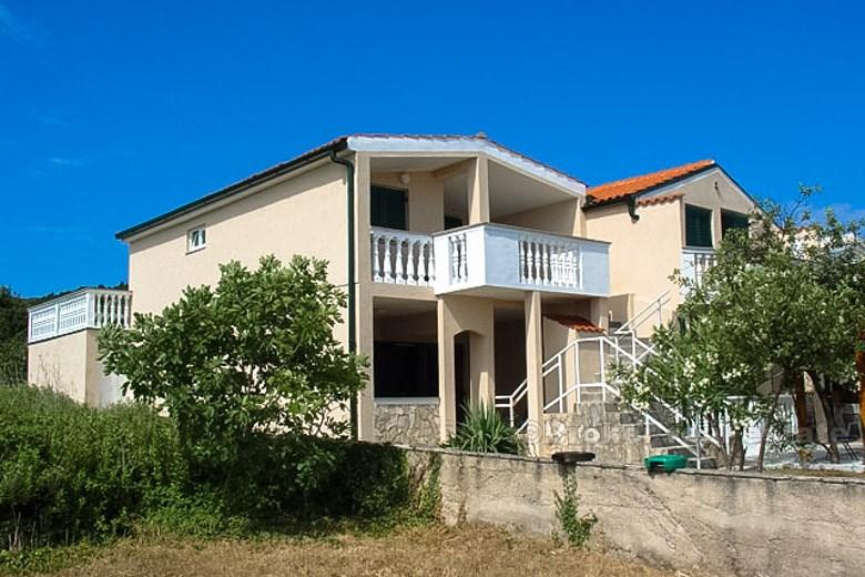 Island of Pasman - Semi-detached house by the sea