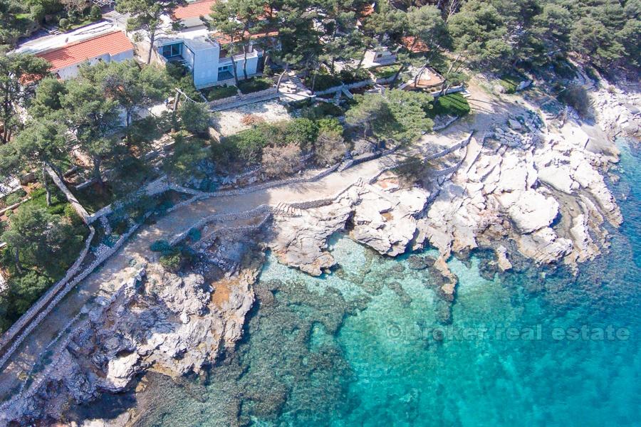 Île de Hvar, appartement d'une chambre dans la première rangée de la mer