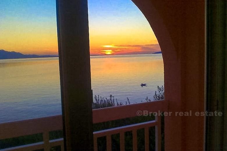 Podgora - Dom nad morzem na 3 piętrach