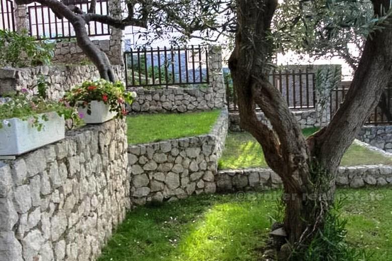 Podgora - Dom nad morzem na 3 piętrach