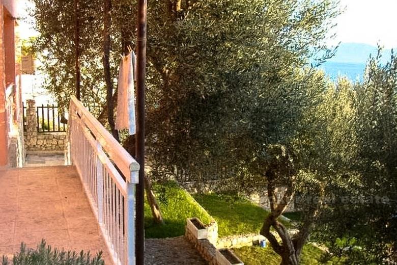 Podgora - Dom nad morzem na 3 piętrach