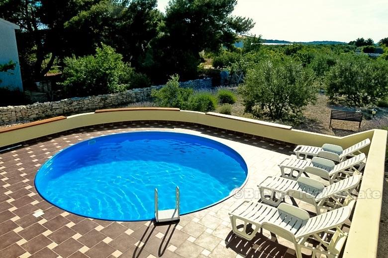 nedaleko Šibeniku - 6-pokojový dům