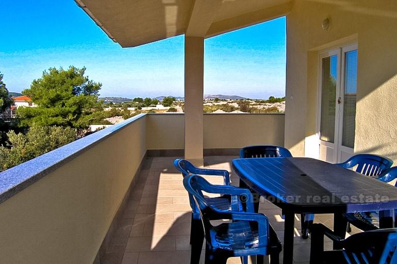 nära Sibenik - 6-rums-hus