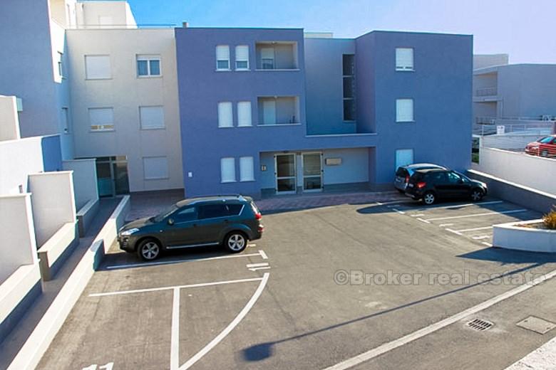 Split - Wohnung im 2. Stock mit seitlichem Blick auf das Meer